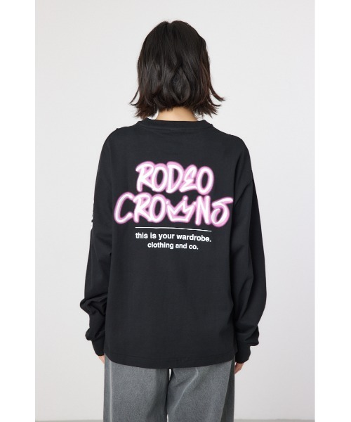 RODEO CROWNS WIDE BOWL(ロデオクラウンズワイドボウル)の「BACK刺繍ロングTシャツ(Tシャツ/カットソー・レディース・ライトピンク/ブラック/オフホワイト/サックスブルー・FREE)」の15枚目の写真