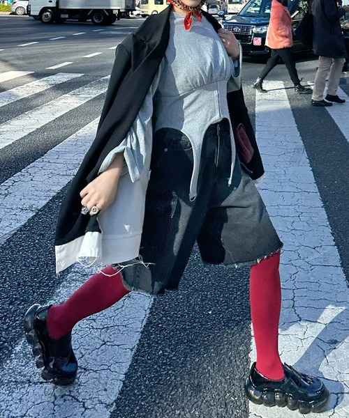 Alley Tokyo（アリートーキョー）の「コルセット裾ぴろんロンT（Tシャツ/カットソー・レディース・グレー/オフホワイト・FREE）」の8枚目の写真