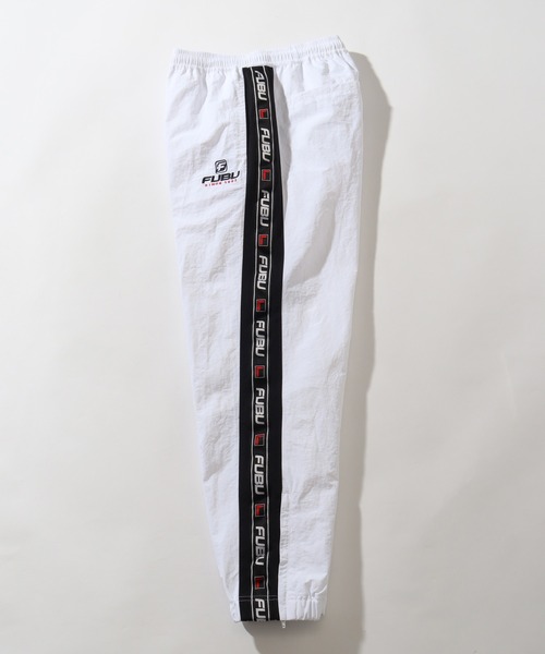 FUBU（ フブ）の「【FUBU/フブ】Track Pants/サイドロゴライン ナイロントラックパンツ（その他パンツ・メンズ・ブラック/ホワイト・L/XL/XXL/M）」の4枚目の写真
