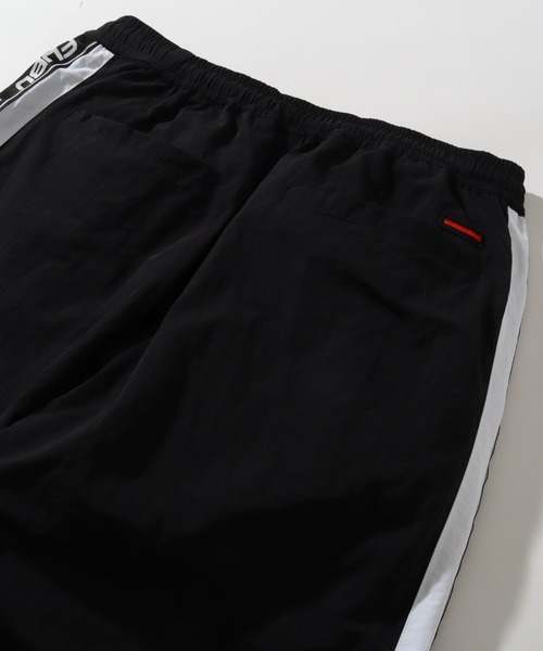 FUBU（ フブ）の「【FUBU/フブ】Track Pants/サイドロゴライン ナイロントラックパンツ（その他パンツ・メンズ・ブラック/ホワイト・L/XL/XXL/M）」の10枚目の写真