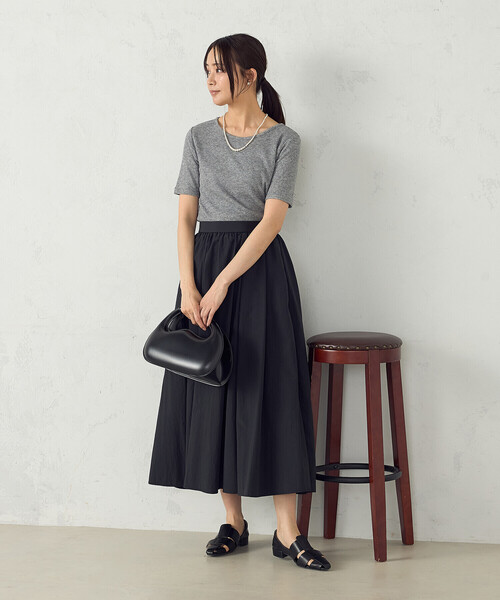 COMME CA ISM(コムサイズム)の「【アンサンブル対応】クロップド丈 リブTシャツ(Tシャツ/カットソー・レディース・アイボリー/マスタード/チャコール/ライトグレー・MEDIUM/LARGE)」の10枚目の写真