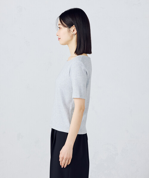 COMME CA ISM(コムサイズム)の「【アンサンブル対応】クロップド丈 リブTシャツ(Tシャツ/カットソー・レディース・アイボリー/マスタード/チャコール/ライトグレー・MEDIUM/LARGE)」の16枚目の写真