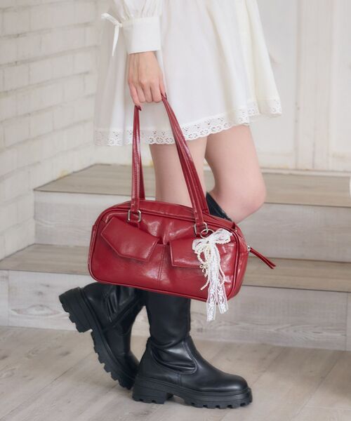 ems excite（エムズエキサイト）の「チャーム付きボストンバッグ（ボストンバッグ・レディース・レッド/ブラック/オフホワイト・ONE SIZE）」の14枚目の写真