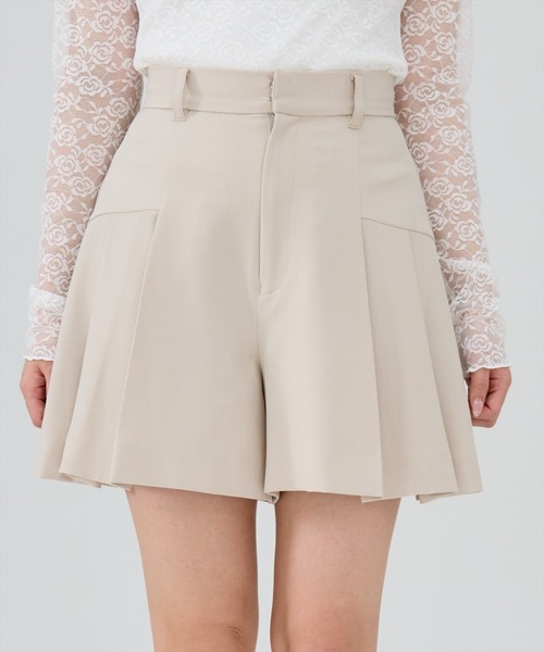 REDYAZEL（レディアゼル）の「【セットアップ可能】プリーツショートパンツ（その他パンツ・レディース・ベージュ/グレー/ブルー・SMALL/MEDIUM）」の18枚目の写真