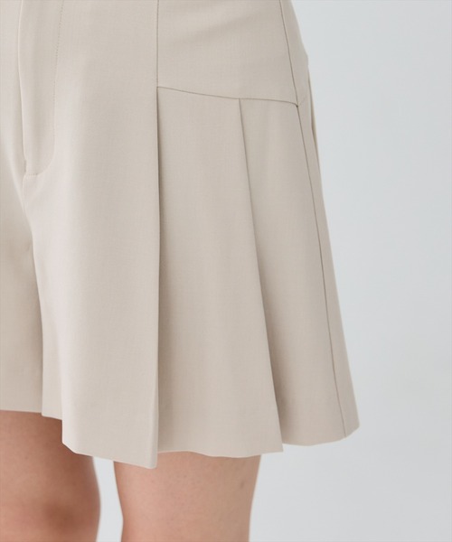 REDYAZEL（レディアゼル）の「【セットアップ可能】プリーツショートパンツ（その他パンツ・レディース・ベージュ/グレー/ブルー・SMALL/MEDIUM）」の22枚目の写真