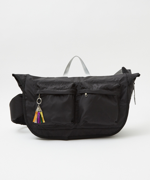 cheek(BAG)(チーク)の「【cheek/チーク】big messenger C24005/ビッグメッセンジャーバッグ/ユニセックス【WEB限定】(メッセンジャーバッグ・メンズ・ブラック/カーキ/アイボリー・フリー)」の6枚目の写真