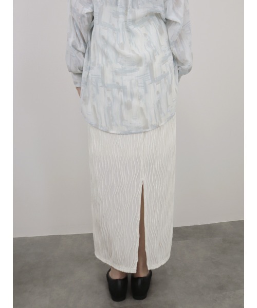 Reurie'（レウリィ）の「ウェーブ柄スカート wave pattern skirt/なみなみ柄/タイトスカート／ ロング丈 Iライン シアー ニュアンス 大人カジュアル シンプル きれいめ（スカート・レディース・アイボリー/ブラック・FREE）」の13枚目の写真
