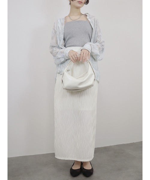 Reurie'（レウリィ）の「ウェーブ柄スカート wave pattern skirt/なみなみ柄/タイトスカート／ ロング丈 Iライン シアー ニュアンス 大人カジュアル シンプル きれいめ（スカート・レディース・アイボリー/ブラック・FREE）」の14枚目の写真