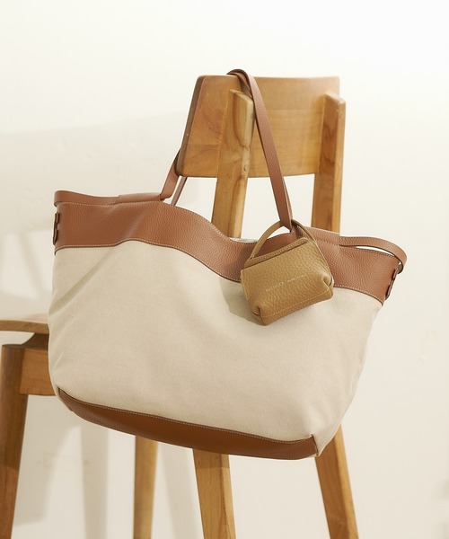 IACUCCI（イアクッチ）の「ラーナ ミニチャーム ALCE（その他小物・レディース・キャメル/グリーン/ピンク/ホワイト/サックスブルー・FREE）」の4枚目の写真