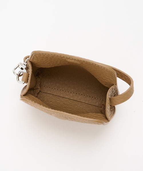 IACUCCI（イアクッチ）の「ラーナ ミニチャーム ALCE（その他小物・レディース・キャメル/グリーン/ピンク/ホワイト/サックスブルー・FREE）」の15枚目の写真