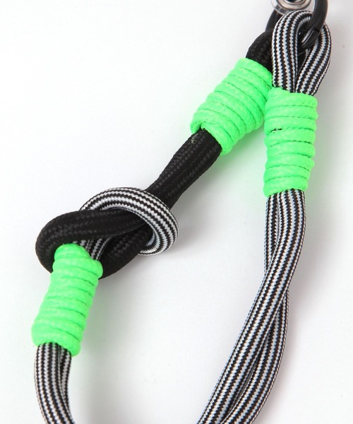 LEPSIM(レプシィム)の「パラコードハンドストラップ 321501(スマホグッズ・レディース・ダークパープル/ブラック/ライトピンク/ホワイト・ONE SIZE)」の5枚目の写真