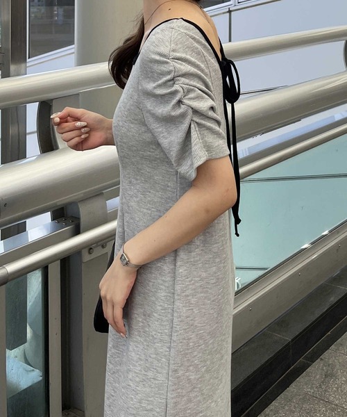 nelliy.(ネルリー)の「バックオープン配色リブワンピース(ワンピース・レディース・杢グレー/ブラック・LARGE/MEDIUM)」の13枚目の写真