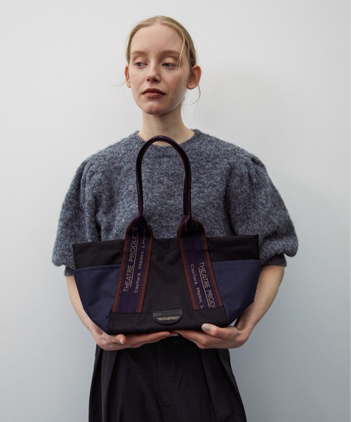 feepur（フェピュール）の「【THEATRE PRODUCTS/シアタープロダクツ】別注バイカラーアウトポケットJQテープバッグ-M-（トートバッグ・レディース・ブラック・FREE）」の5枚目の写真