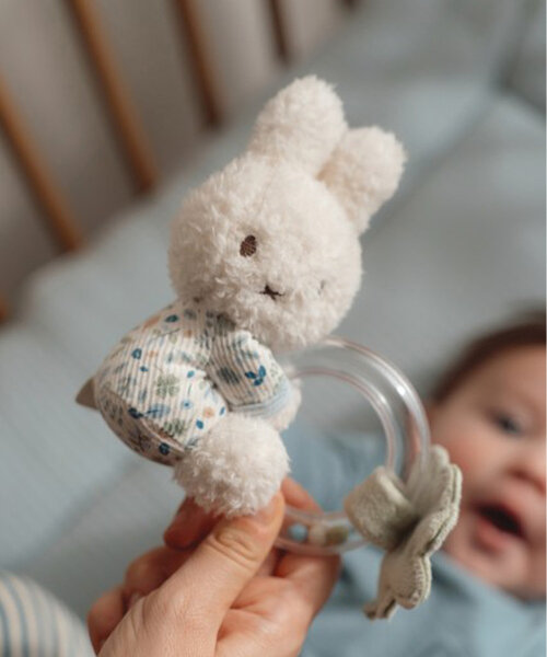 ミッフィー。 MIFFY ミッフィー】 x Little Dutch リングラトル（ベビーギフト