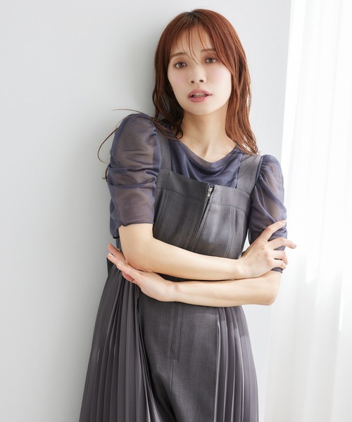 mysty woman（ミスティウーマン）の「［追加1］ラメシアーギャザースリーブプルオーバー　453391（Tシャツ/カットソー・レディース・ブラック/オフホワイト/ライトブルー/チャコールグレー・FREE）」の5枚目の写真