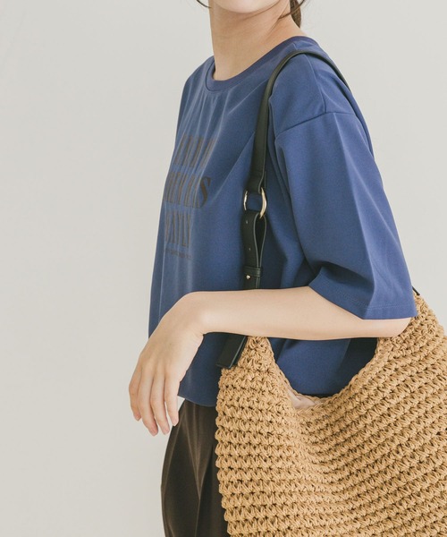 ITEMS URBANRESEARCH（アイテムズ アーバンリサーチ）の「カットジョーゼットロゴTシャツ（Tシャツ/カットソー・レディース・チャコールグレー/ブルー/オフホワイト・FREE）」の18枚目の写真