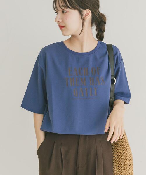 ITEMS URBANRESEARCH（アイテムズ アーバンリサーチ）の「カットジョーゼットロゴTシャツ（Tシャツ/カットソー・レディース・チャコールグレー/ブルー/オフホワイト・FREE）」の21枚目の写真