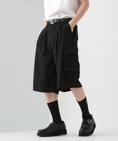 HARE（ハレ）の「【一部カラーSET UP対応】ワイドカーゴショーツ(HARE)（カーゴパンツ・メンズ・ブラック/グレー系その他・FREE）」の2枚目の写真