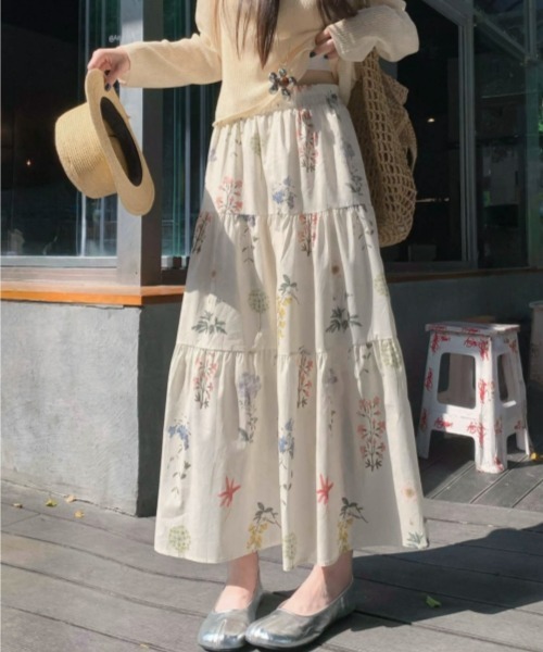 gossip!ロサンゼルス(ゴシップロサンゼルス)の「レトロフラワープリント ティアードスカート(スカート・レディース・オフホワイト・FREE)」の9枚目の写真