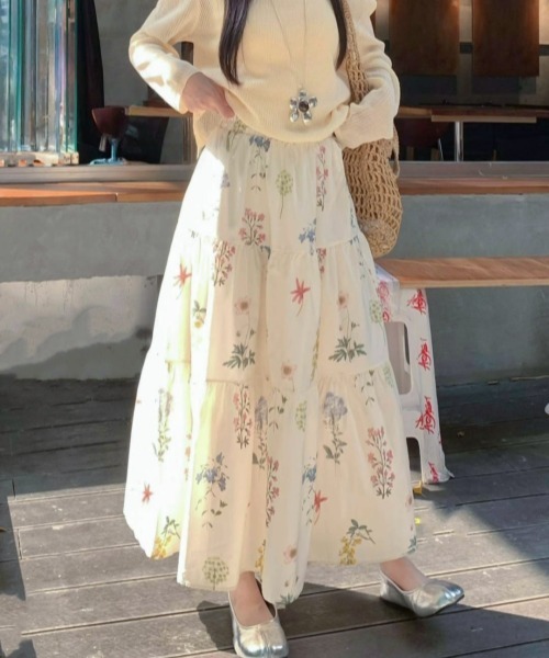 gossip!ロサンゼルス(ゴシップロサンゼルス)の「レトロフラワープリント ティアードスカート(スカート・レディース・オフホワイト・FREE)」の13枚目の写真