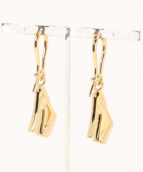 関税・送料込【Vivienne Westwood】Alienor ピアス Vivienne Westwood Alienor ピアス | シルバートーン | FARFETCH JP