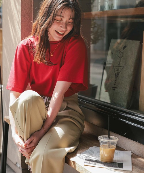 titivate(ティティベイト)の「クルーネックタックスリーブトップス(Tシャツ/カットソー・レディース・ブラック/杢グレー/オフホワイト/ベージュ/ライトグリーン/レッド・M/L)」の22枚目の写真