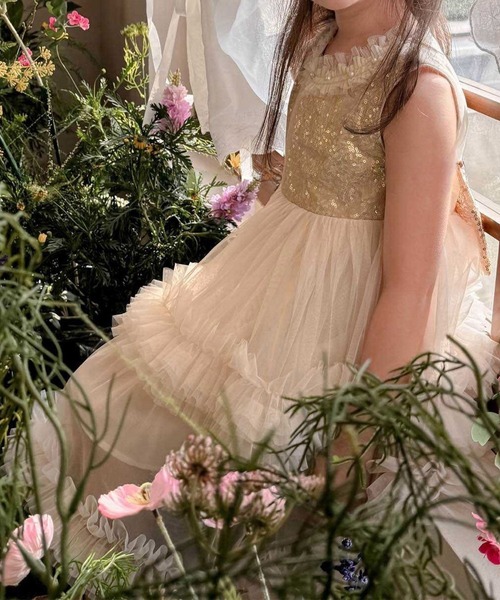 aimoha(アイモハ)の「ゴールドスパンコールフリルチュールワンピース(ワンピース・キッズ・ゴールド・110/120/130/140/150)」の9枚目の写真