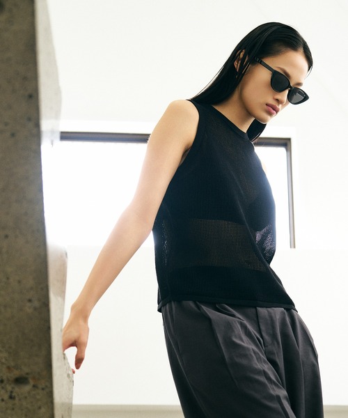 NUEF （ヌエフ）の「ユニセックス対応/NUEF/cent un101/キャッツアイサングラス（サングラス・レディース・ブラック/ブラウン/グリーン・FREE）」の8枚目の写真