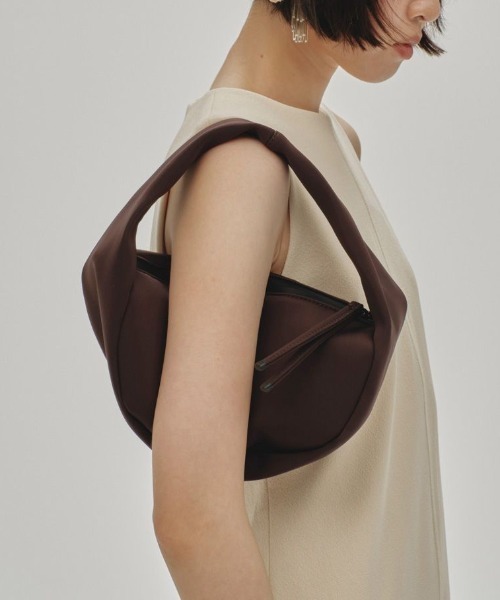 TODAYFUL（トゥデイフル）の「TODAYFUL Bonding Wrap Bag 12511018（ハンドバッグ・レディース・ブラック/ブラウン・FREE）」の13枚目の写真