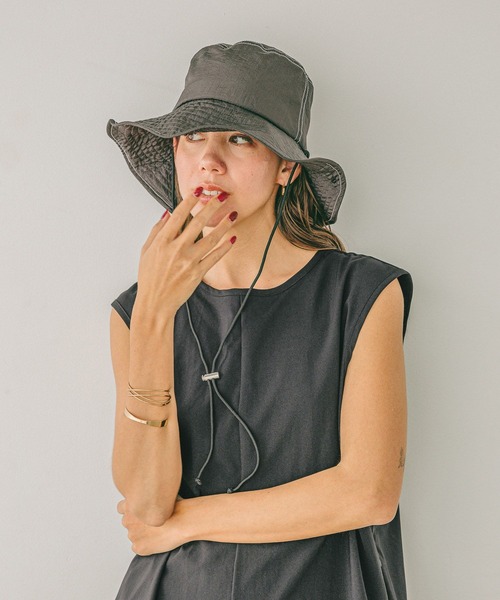 BAYFLOW（ベイフロー）の「[ワイヤー入りのツバ仕様]撥水加工付きステッチサファリハット（ハット・レディース・チャコール/ブラック・FREE）」の2枚目の写真
