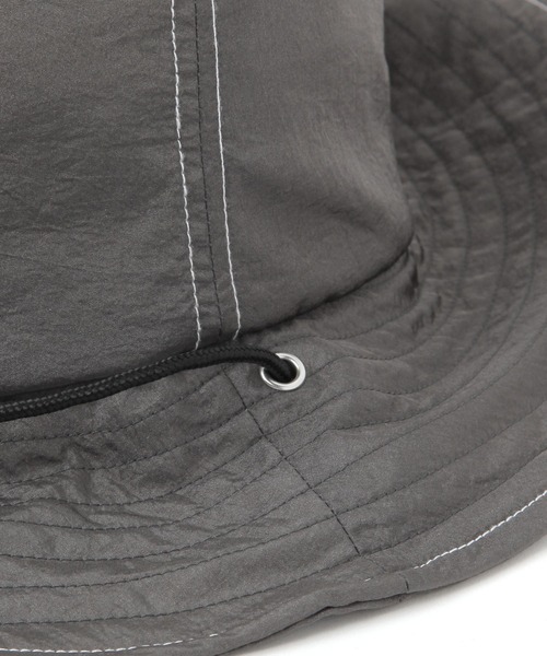 BAYFLOW（ベイフロー）の「[ワイヤー入りのツバ仕様]撥水加工付きステッチサファリハット（ハット・レディース・チャコール/ブラック・FREE）」の8枚目の写真
