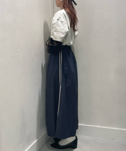 Right-on（ライトオン）の「【HONEYSUCKLE ROSE】ナイロンラインスカート（スカート・レディース・ネイビー/ダークグレー・M/L）」の11枚目の写真