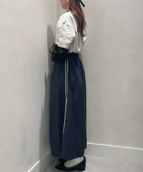 Right-on（ライトオン）の「【HONEYSUCKLE ROSE】ナイロンラインスカート（スカート・レディース・ネイビー/ダークグレー・M/L）」の12枚目の写真