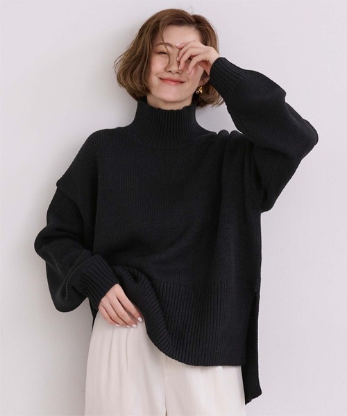 UR'S(ユアーズ)の「ハイネックサイドスリットオーバーサイズニット(ニット/セーター・レディース・アイボリー/ブラック/ライトグレー/ダークブラウン/グレー系その他/レッド・S/L/M)」の3枚目の写真