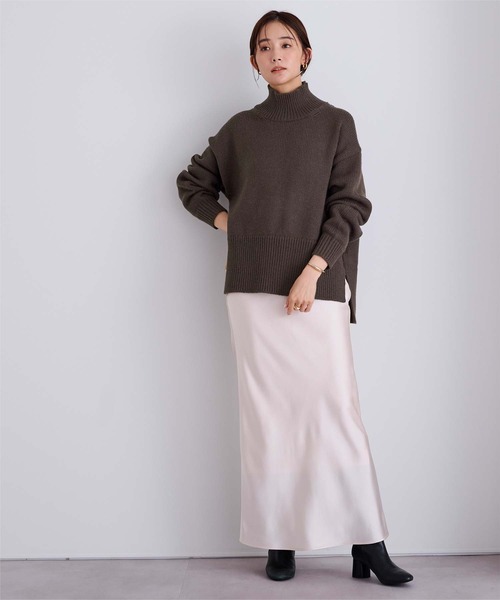 UR'S(ユアーズ)の「ハイネックサイドスリットオーバーサイズニット(ニット/セーター・レディース・アイボリー/ブラック/ライトグレー/ダークブラウン/グレー系その他/レッド・S/L/M)」の13枚目の写真