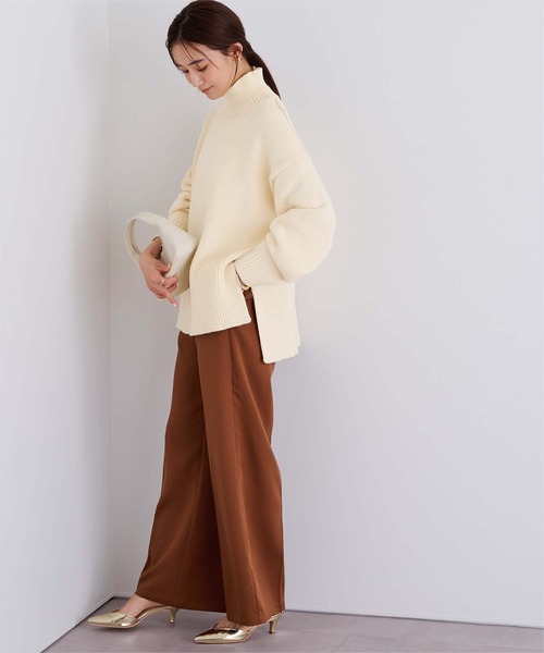 UR'S(ユアーズ)の「ハイネックサイドスリットオーバーサイズニット(ニット/セーター・レディース・アイボリー/ブラック/ライトグレー/ダークブラウン/グレー系その他/レッド・S/L/M)」の10枚目の写真