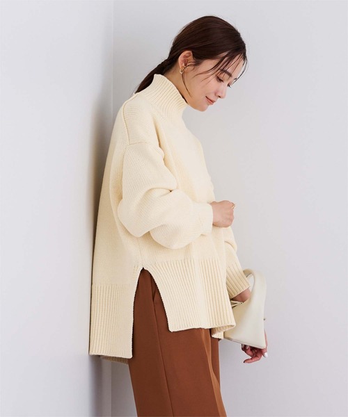 UR'S(ユアーズ)の「ハイネックサイドスリットオーバーサイズニット(ニット/セーター・レディース・アイボリー/ブラック/ライトグレー/ダークブラウン/グレー系その他/レッド・S/L/M)」の11枚目の写真