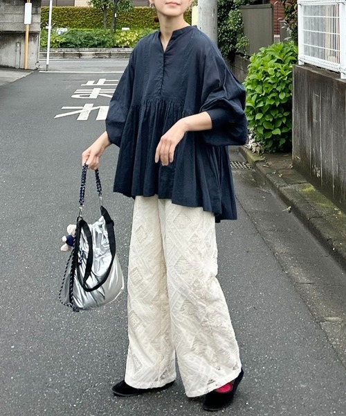 notch.（ノッチ）の「【notch.by KR】スキッパーペプラムブラウス（シャツ/ブラウス・レディース・チャコール/ネイビー/ブラック/オフホワイト・M）」の16枚目の写真