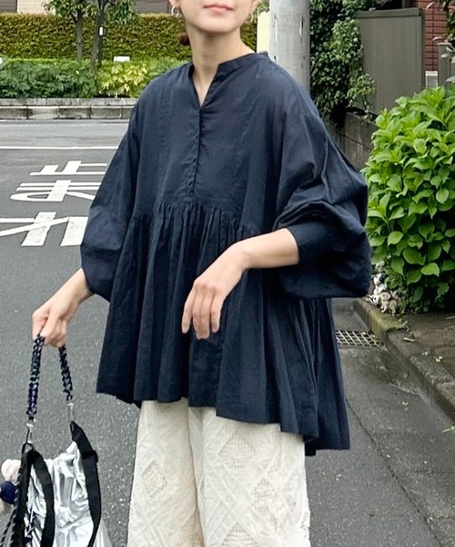 notch.（ノッチ）の「【notch.by KR】スキッパーペプラムブラウス（シャツ/ブラウス・レディース・チャコール/ネイビー/ブラック/オフホワイト・M）」の11枚目の写真