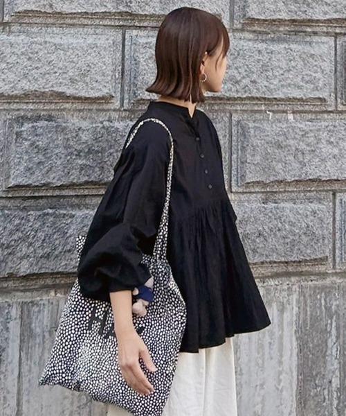 notch.（ノッチ）の「【notch.by KR】スキッパーペプラムブラウス（シャツ/ブラウス・レディース・チャコール/ネイビー/ブラック/オフホワイト・M）」の18枚目の写真