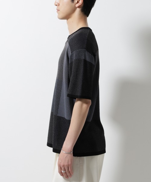 NANO universe(ナノユニバース)の「ブロックチェックニットTシャツ 半袖(Tシャツ/カットソー・メンズ・ブルー/ブラック/ライトグレー・S/L/M)」の14枚目の写真