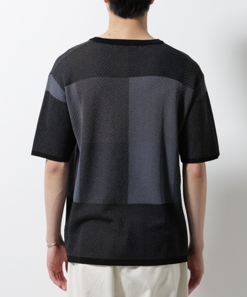 NANO universe(ナノユニバース)の「ブロックチェックニットTシャツ 半袖(Tシャツ/カットソー・メンズ・ブルー/ブラック/ライトグレー・S/L/M)」の4枚目の写真