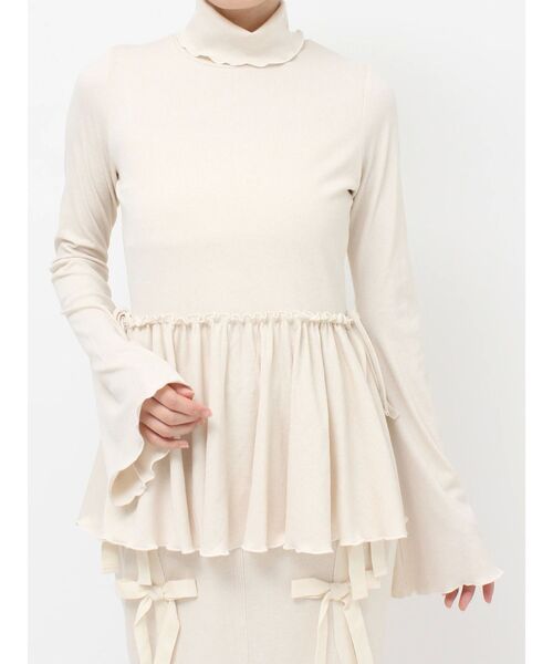 merry jenny(メリージェニー)の「ギャザーペプラムカットtops(ニット/セーター・レディース・アイボリー/モカ/ブラック・FREE)」の2枚目の写真