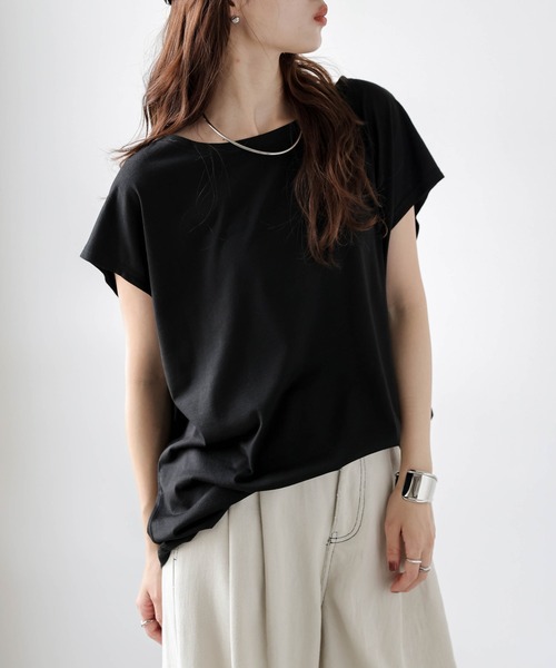 AMELY(エミリー)の「フリルビスチェ×Tシャツセット(アンサンブル・レディース・ホワイト×グレー/ブラック/ホワイト×ブルー/ブラック×ホワイト・フリー)」の18枚目の写真