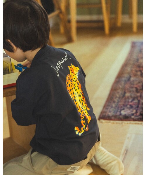 BEAMS mini（ビームスミニ）の「アニマル HIP ロングスリーブ Tシャツ 2025FW（90～140cm）（Tシャツ/カットソー・キッズ・オレンジ系その他6/チャコールグレー/ホワイト系その他5・100/110/120/130/140/90）」の4枚目の写真