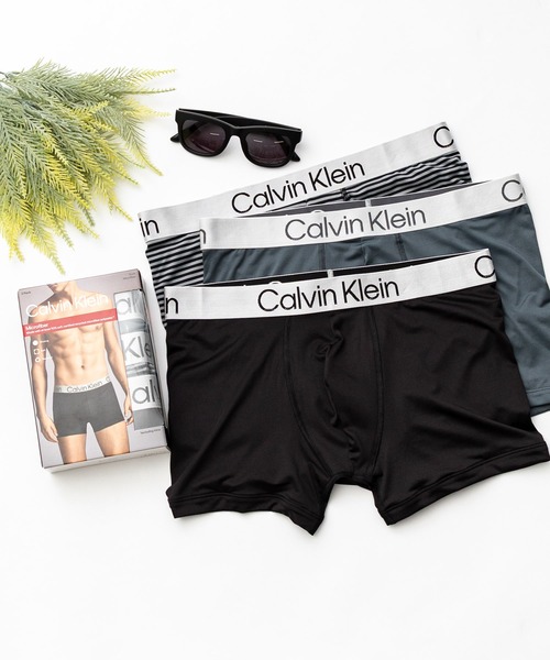 Calvin Klein(カルバン・クライン)の「Calvin Klein カルバンクライン Underwear Trunk 3PK アンダーウェアローライズボクサーパンツ3枚セット(ボクサーパンツ・メンズ・ブラック/マルチ/その他・S/M/L)」の2枚目の写真