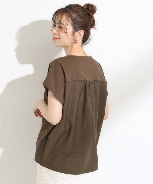 SHOO・LA・RUE(シューラルー)の「【S-LL】インせず着られる 異素材使い デザイントップス(Tシャツ/カットソー・レディース・ブラウン系その他/ブラック/ブルー系その他・04/03/02/01)」の9枚目の写真