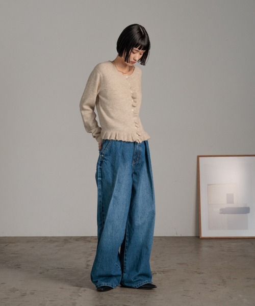 LOWRYS FARM(ローリーズファーム)の「タックワイドデニム 532506(デニムパンツ・レディース・パープル/ブラック/ブラウン/レオパード/ブルー・SMALL/MEDIUM/LARGE)」の10枚目の写真