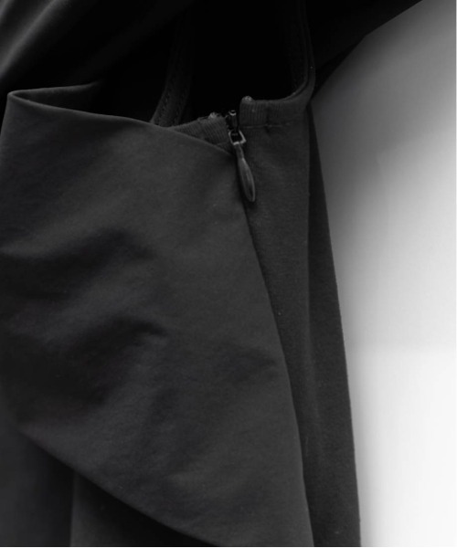 RANDA(ランダ)の「リボンドッキングカットトップス(Tシャツ/カットソー・レディース・グレー/ホワイト/ブラック・FREE)」の4枚目の写真