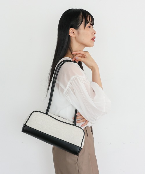 VitaFelice(ヴィータフェリーチェ)の「ミニボストンバッグ 横長フォルム 横長バッグ バイカラー キャンバスバッグ 長めハンドル(ボストンバッグ・レディース・ブラック・FREE)」の3枚目の写真